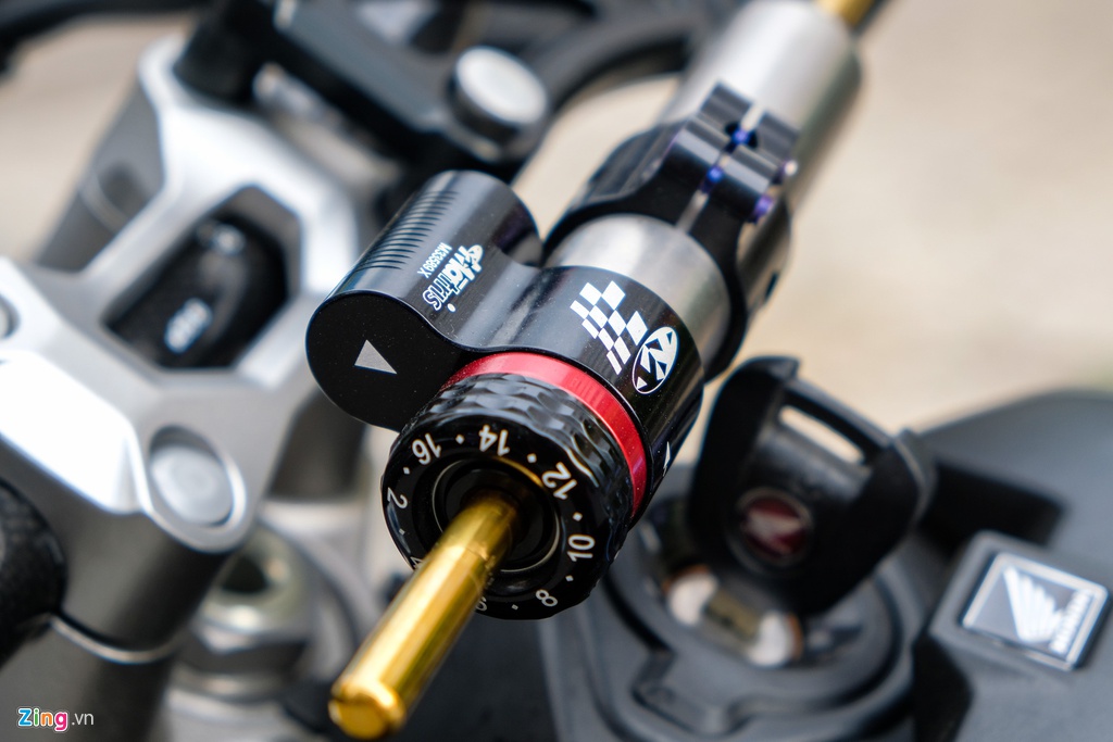 Honda CB1000R Plus voi goi do 200 trieu dong cua biker TP.HCM hinh anh 8 HondaCB1000_zing_19.jpg