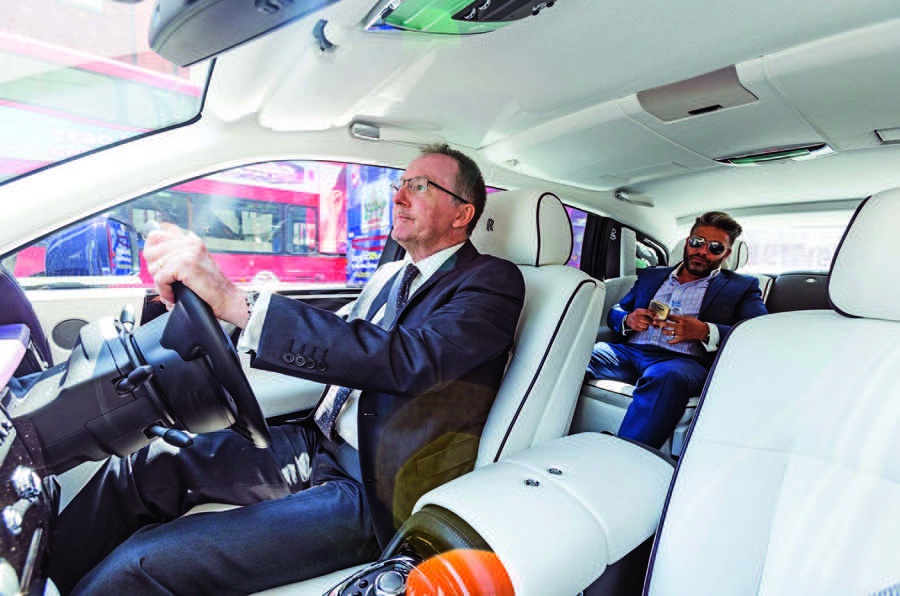 Nghe tai xe Rolls-Royce - chi biet lai xe la chua du hinh anh 3 luc_3604.jpg