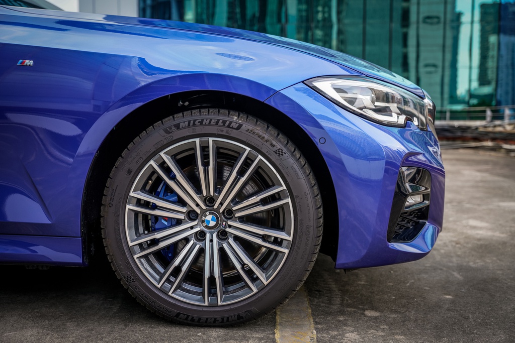 BMW 330e M Sport ra mat Malaysia anh 6