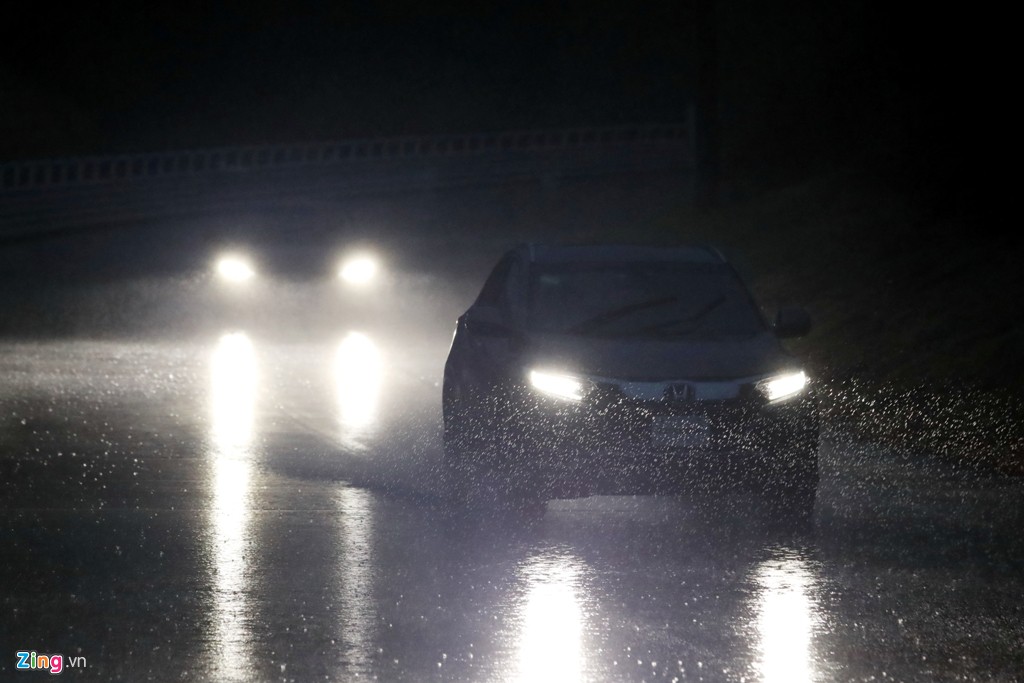 He thong ho tro lai tren oto khong the thay the tai xe hinh anh 6