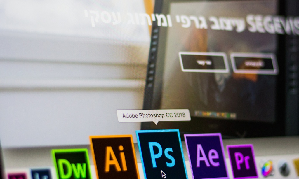 iPhone 4, Tinder va nhung khoanh khac cong nghe an tuong nhat thap ky hinh anh 11 Z14716122019.jpg