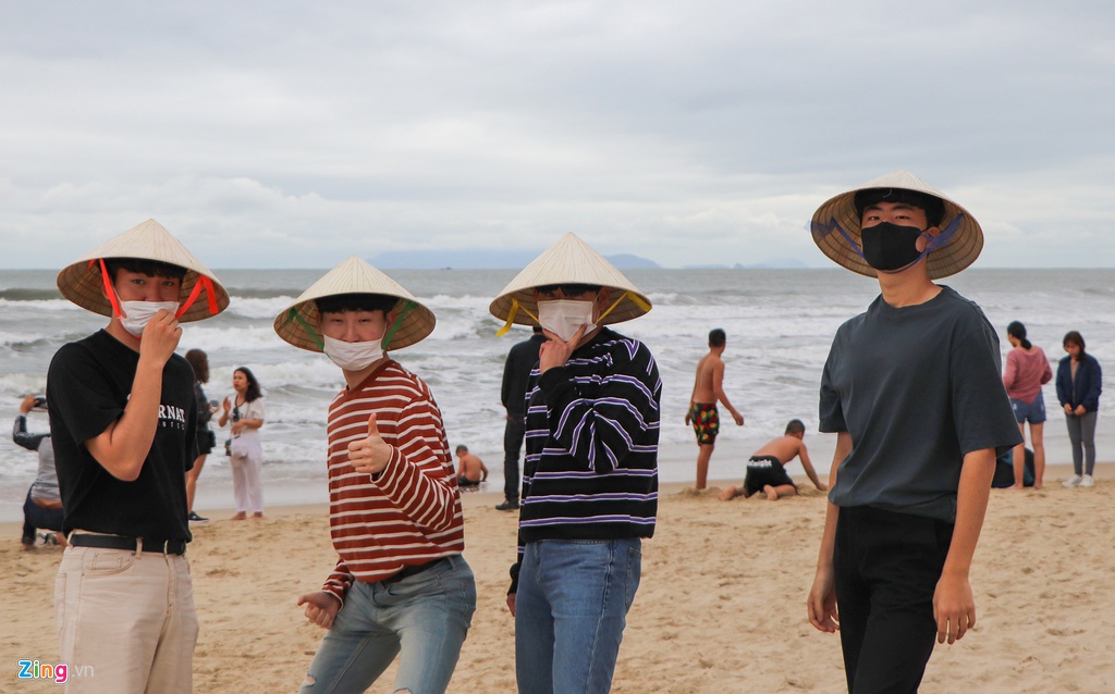 Hang quan o Da Nang vang khach giua noi lo virus corona lay lan hinh anh 9 1_zing_10_.jpg