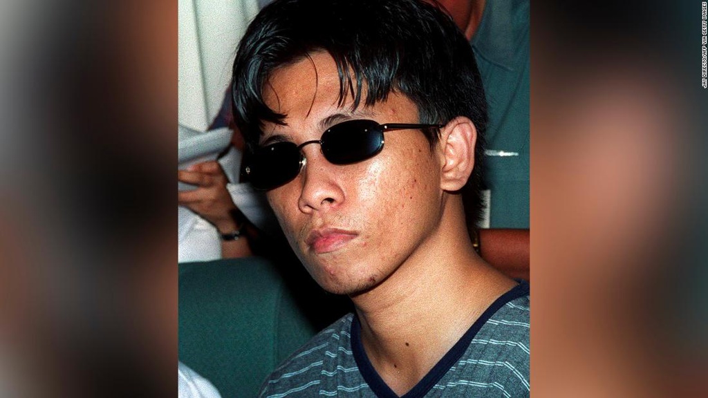 Hacker tung gay rung dong the gioi Internet nhung khong he bi di tu hinh anh 3 200427145844_onel_de_guzman_2000_super_169.jpg