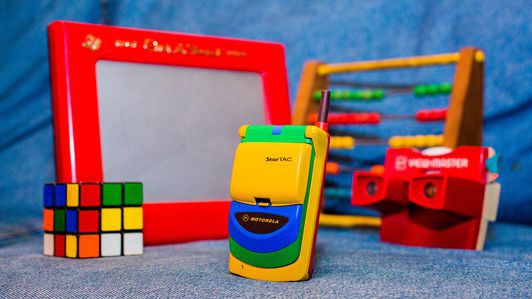 Motorola StarTAC - mau dien thoai di dong di vao lich su anh 1