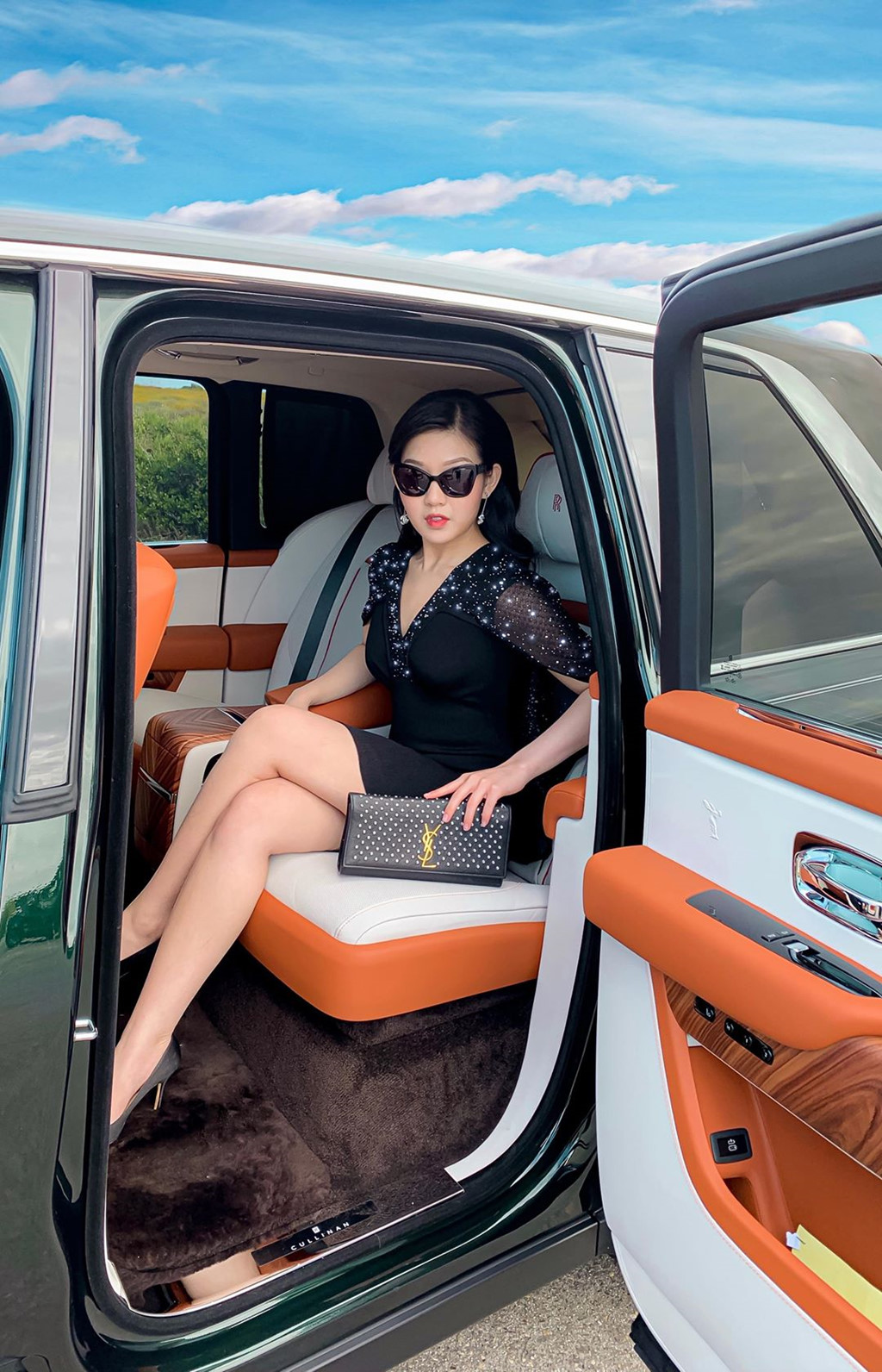 Rich kid chi tien ty mua sam o My, tham quan New York bang truc thang hinh anh 8