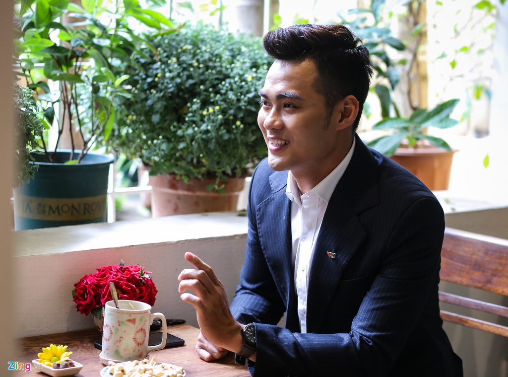 MC thoi su tre nhat VTV ke chuyen tung lam tho sua xe, phu ho hinh anh 2 IMG_5490_zing.jpg