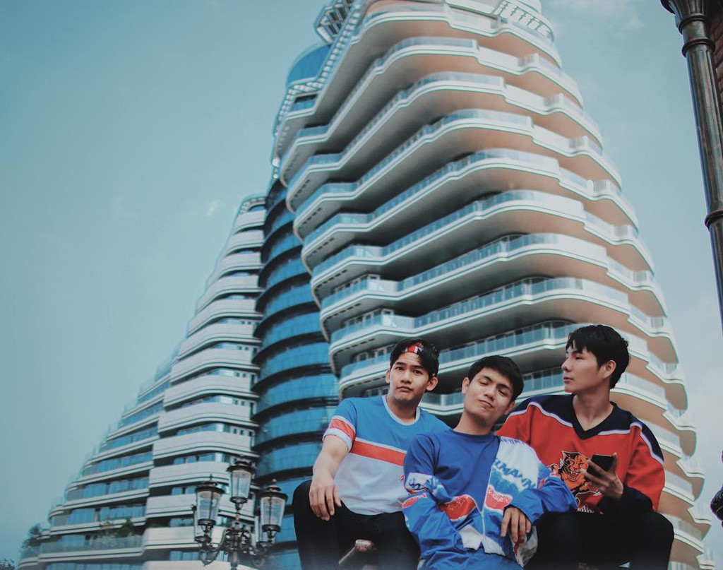 Toa nha hinh chuoi DNA voi 23.000 cay xanh, diem song ao hut gioi tre hinh anh 12