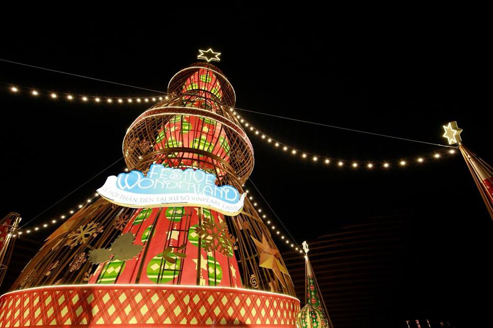 Nhung cay thong doc dao, lap ky luc Viet Nam qua cac mua Noel hinh anh 7 3_Vinpearl_Land_Nam_Hoi_An2.jpg