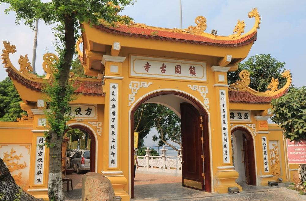 Bao nuoc ngoai chon Tran Quoc la ngoi chua dep hang dau the gioi hinh anh 3