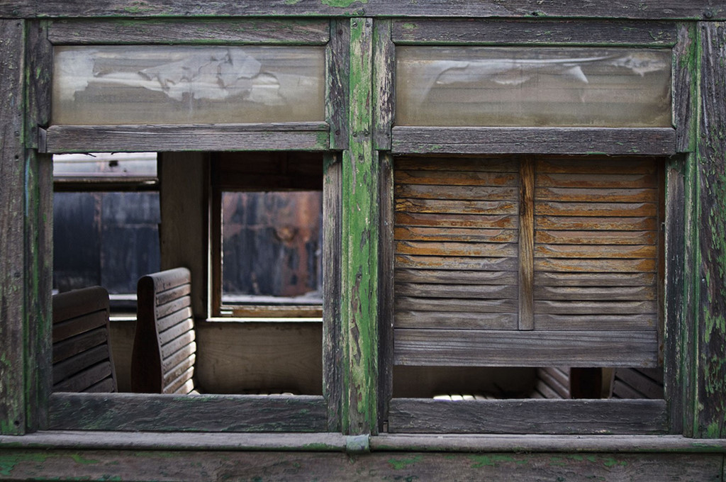 Nghia dia tau hoa khong lo giua sa mac hinh anh 2