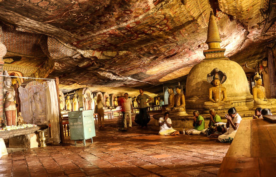 Khu den nam duoi khoi da khong lo hinh anh 8