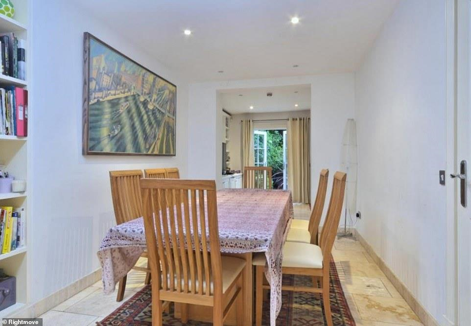 Nha mat pho cua tan Thu tuong Anh Boris Johnson co gi? hinh anh 7