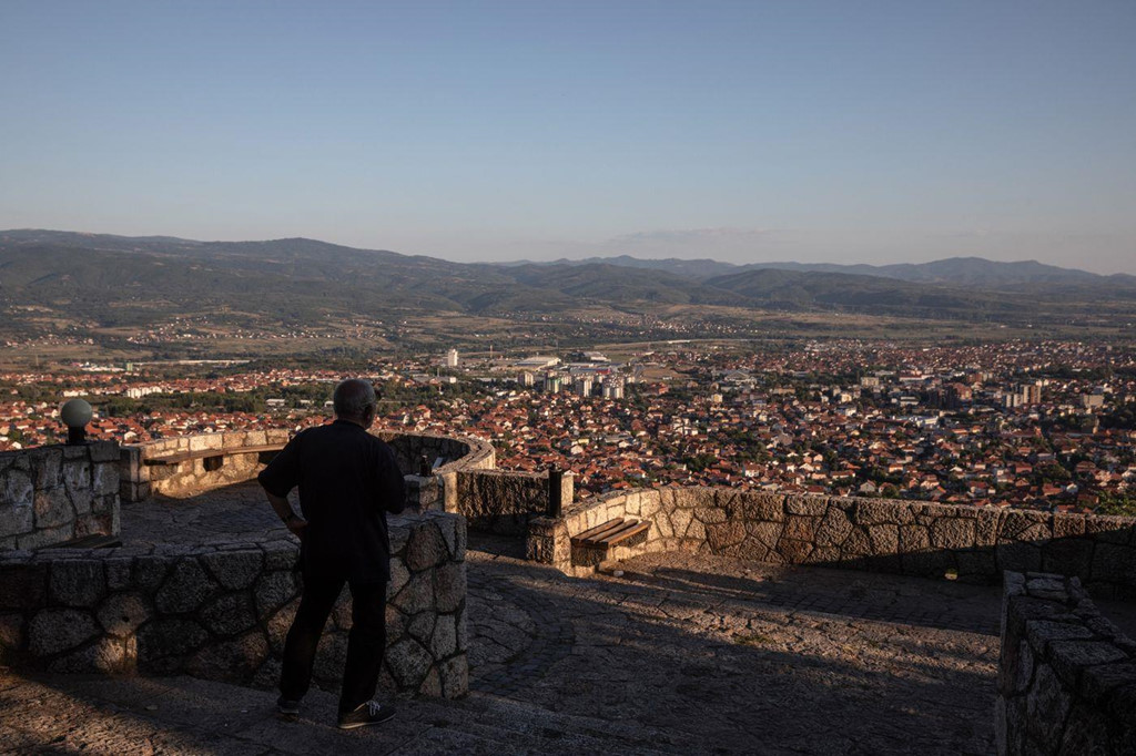 Kho bau khong lo nam duoi ngoi lang heo lanh o chau Au hinh anh 4