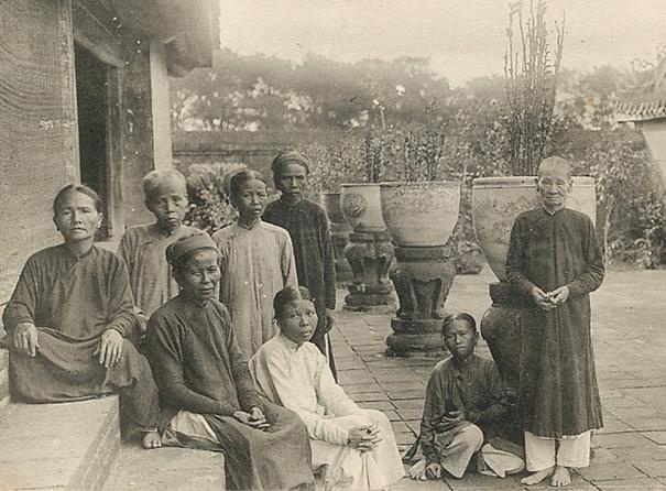 Cuoc song go bo, buon tui cua cung phi trieu Nguyen hinh anh 4 c8.jpg