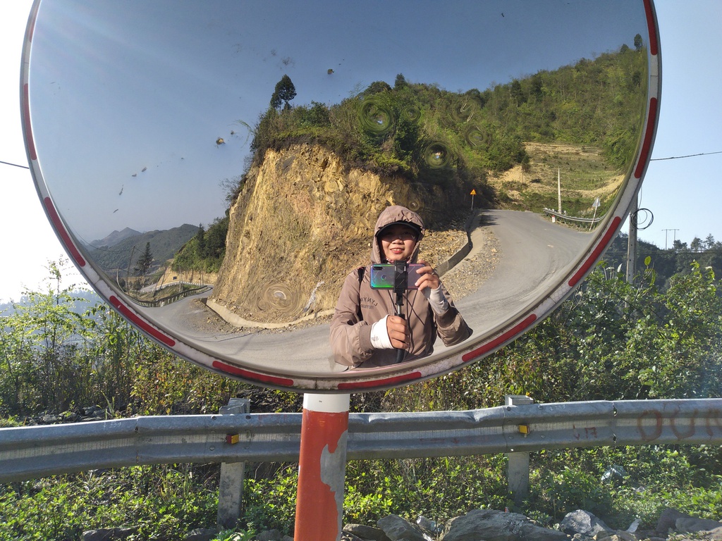 Co gai Tra Vinh bo viec, di bo gan 2.500 km doc Viet Nam trong 51 ngay hinh anh 2 d25.jpg