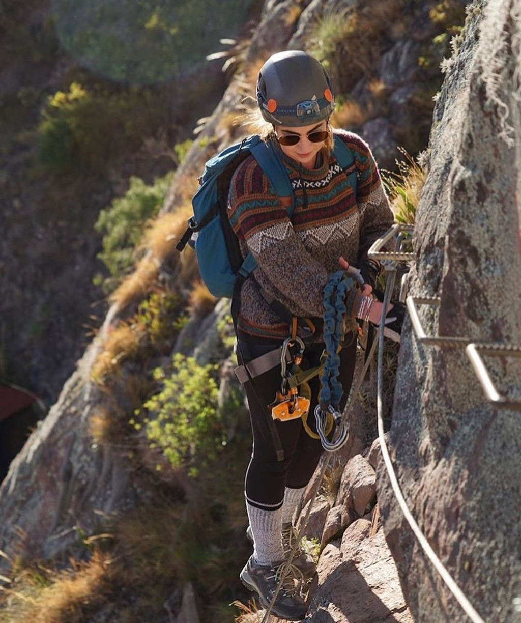 Thach thuc long can dam voi khach san lo lung tren nui hinh anh 7