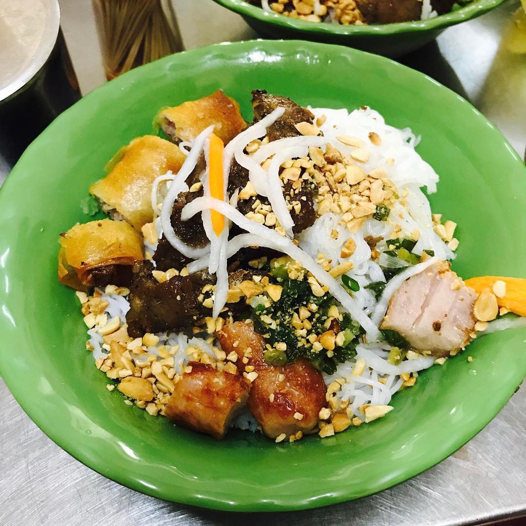 Nhung hem an vat gia re hut khach ngay quan 1, TP.HCM hinh anh 11 4_songhee_5.jpg