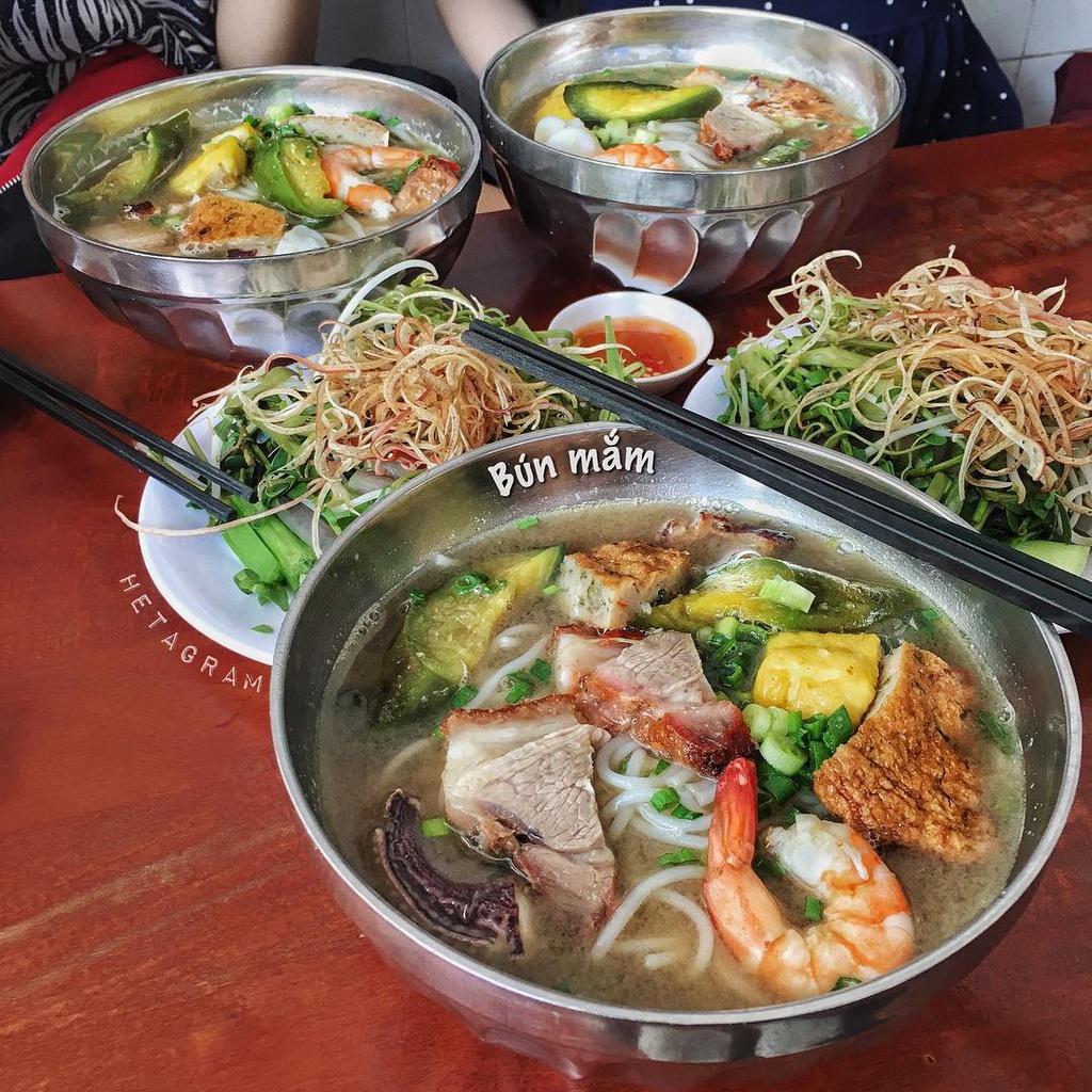 Nam pia va loat dac san ken nguoi an cua am thuc Viet hinh anh 6 hetagram_._.jpg