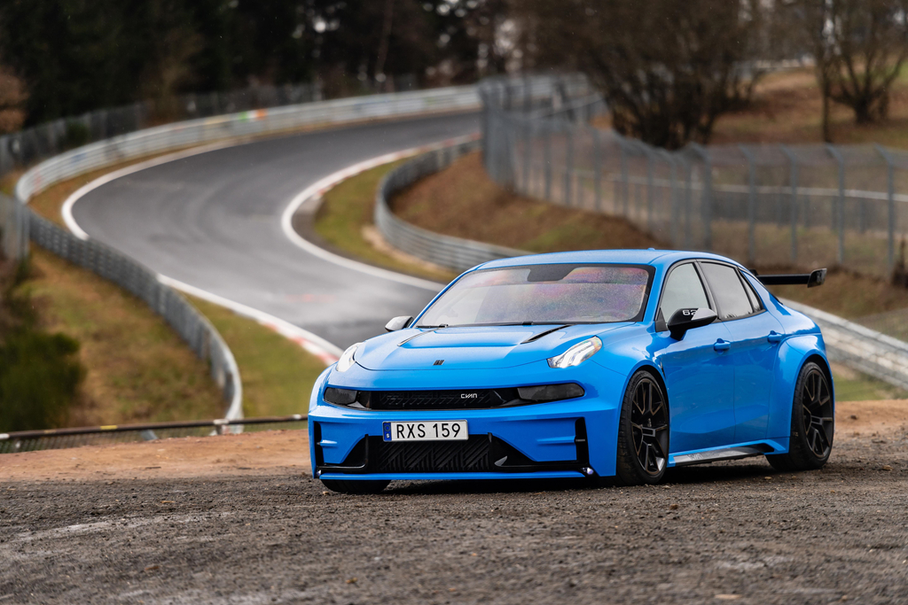 Oto Trung Quoc pha ky luc toc do tren duong dua Nurburgring hinh anh 2