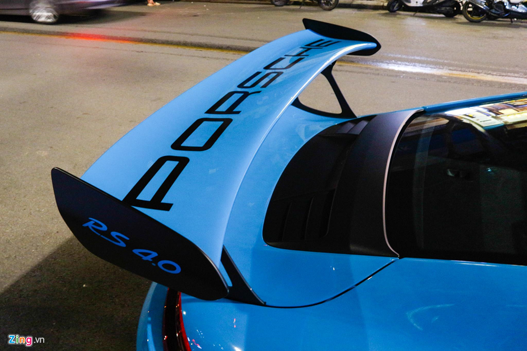 Sieu xe Porsche 911 GT3 RS mau xanh la doc nhat xuong pho Sai Gon hinh anh 9 