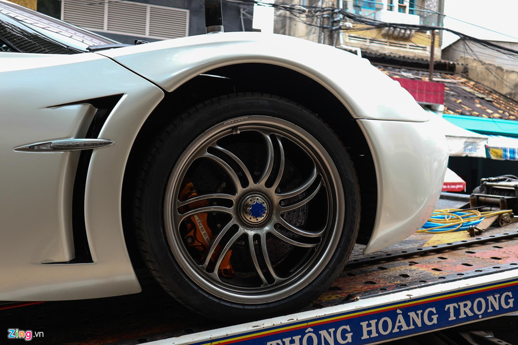 Khong dua dau, Pagani Huayra la 'khach' tai le cuoi con gai Minh Nhua hinh anh 10