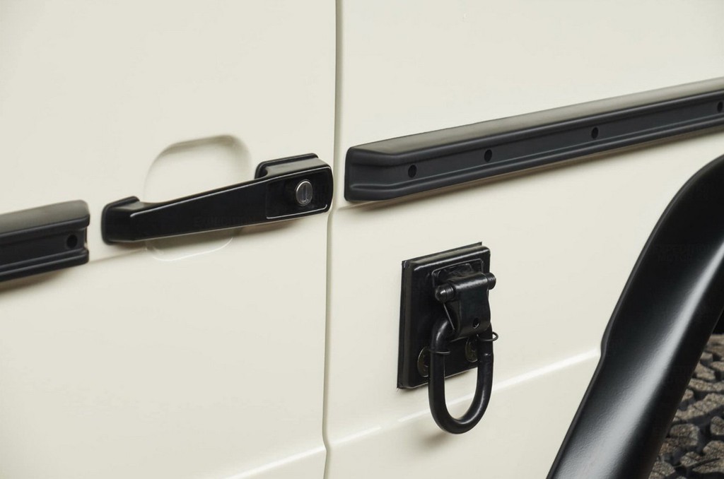 Xe nha binh Mercedes-Benz G-Class 'Wolf' lot xac nhu moi sau 28 nam hinh anh 4