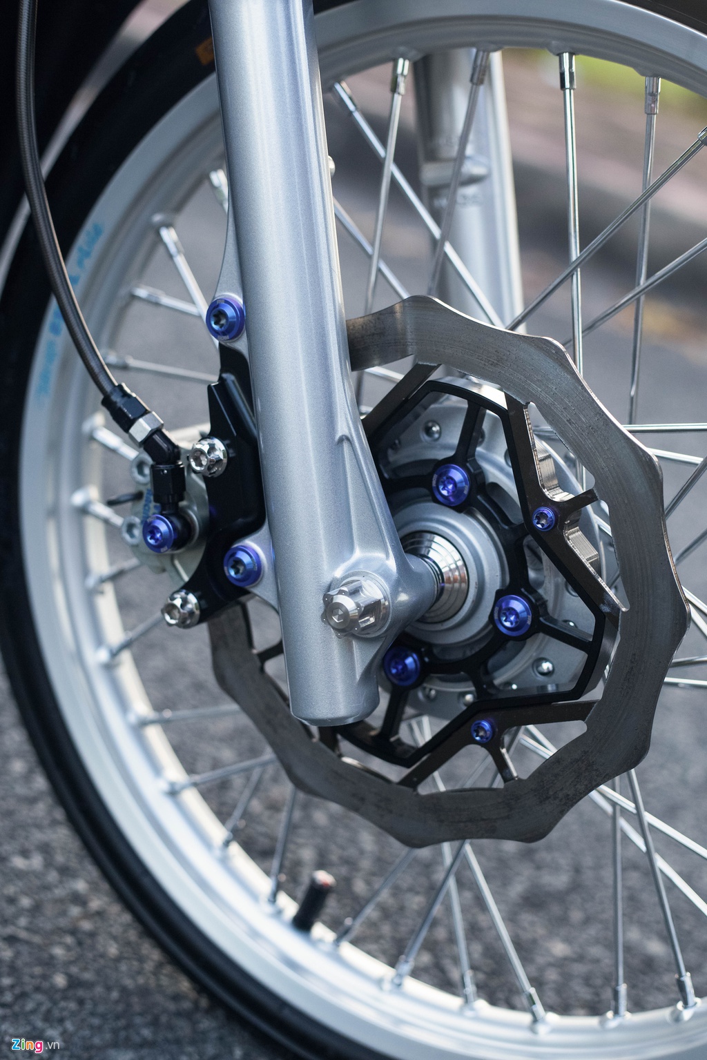 Honda Wave 125 do do choi ton gan 100 trieu hinh anh 4