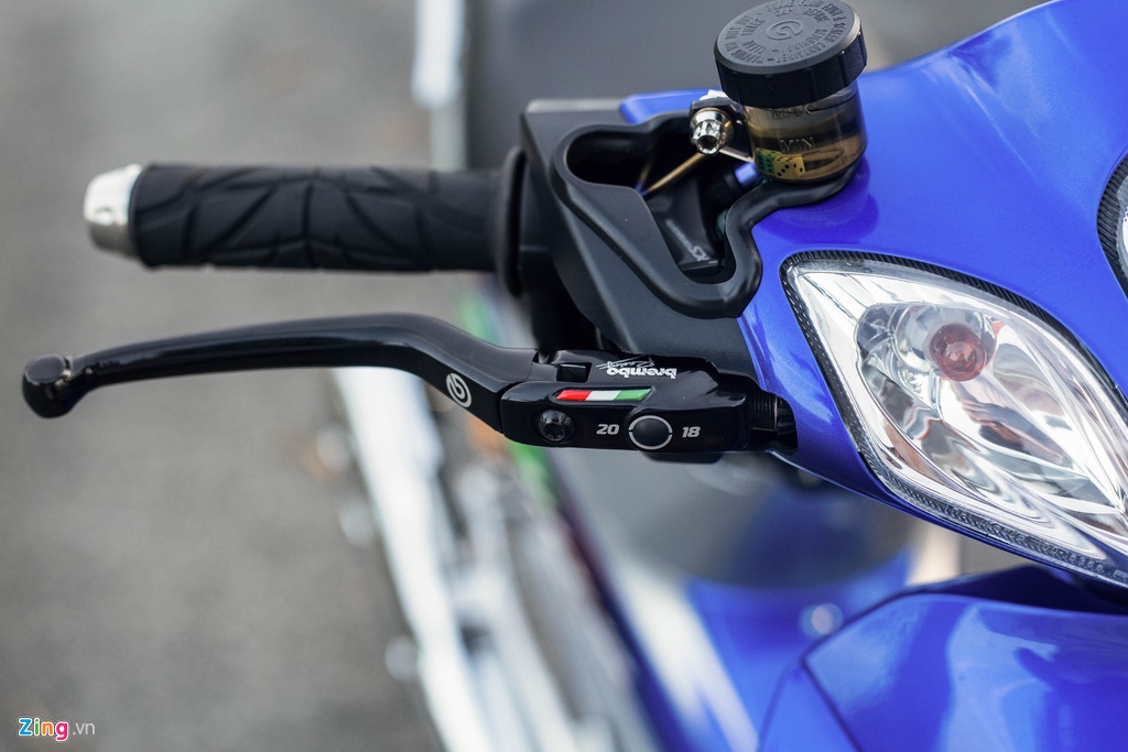 Honda Wave 125 do do choi ton gan 100 trieu hinh anh 3