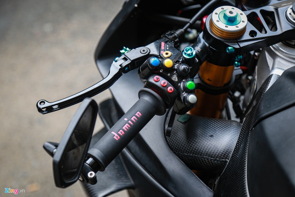 Aprilia RSV4 do theo phong cach MotoGP ton 400 trieu hinh anh 5 RSV4_GP_zing_(12).jpg