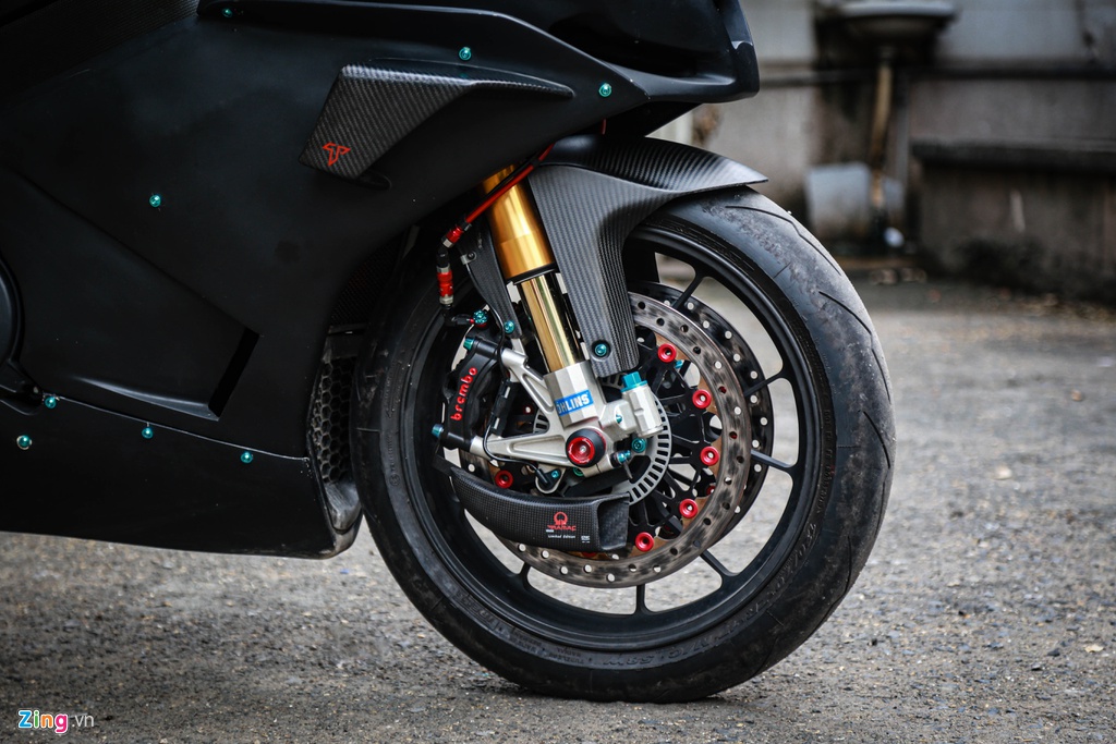 Aprilia RSV4 do theo phong cach MotoGP ton 400 trieu hinh anh 9 RSV4_GP_zing_(5).jpg