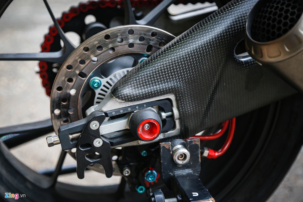 Aprilia RSV4 do theo phong cach MotoGP ton 400 trieu hinh anh 11 RSV4_GP_zing_(9).jpg