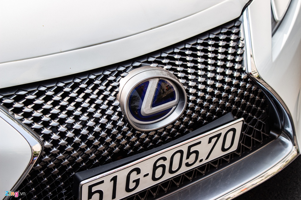 Dan choi bien xe mui tran doi cu Lexus SC430 thanh LC500h tai TP.HCM hinh anh 5 Lexus_SC430_12_zing.jpg
