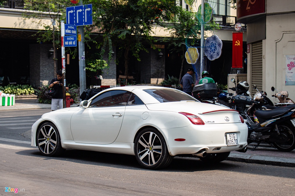 Dan choi bien xe mui tran doi cu Lexus SC430 thanh LC500h tai TP.HCM hinh anh 8 Lexus_SC430_9_zing.jpg