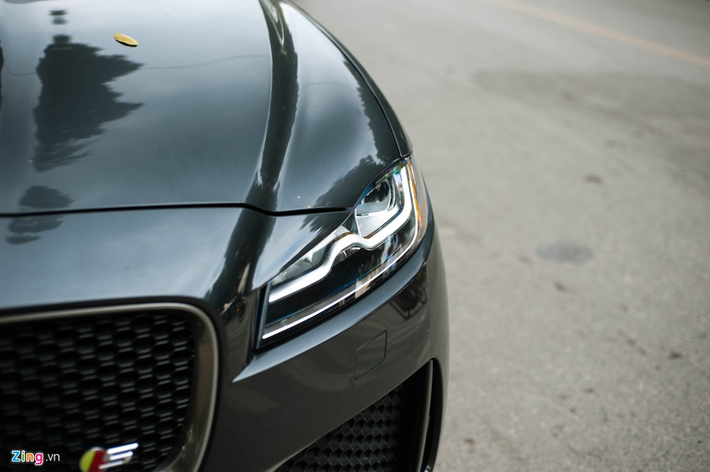 SUV hang sang Jaguar F-Pace S doc nhat VN xuat hien tren pho Ha Noi hinh anh 3 Jaguar_F_Page_SLine_zing_6_.jpg