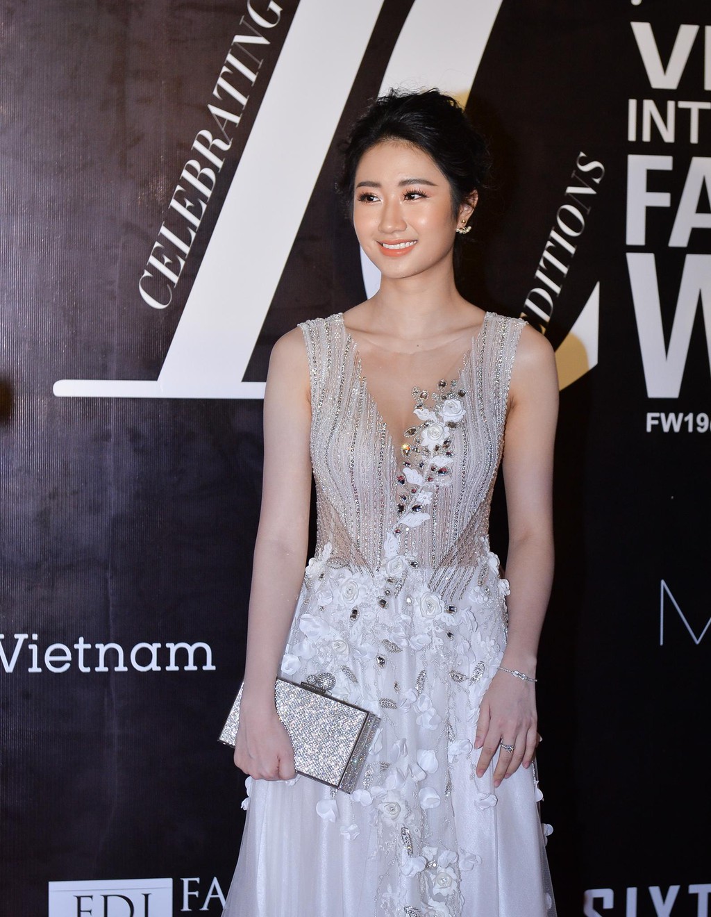 Nhan sac cua 3 hoa hau Viet kin tieng sau ket hon hinh anh 18