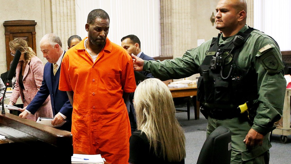 Be boi tinh duc on ao cua showbiz nam 2019 hinh anh 2