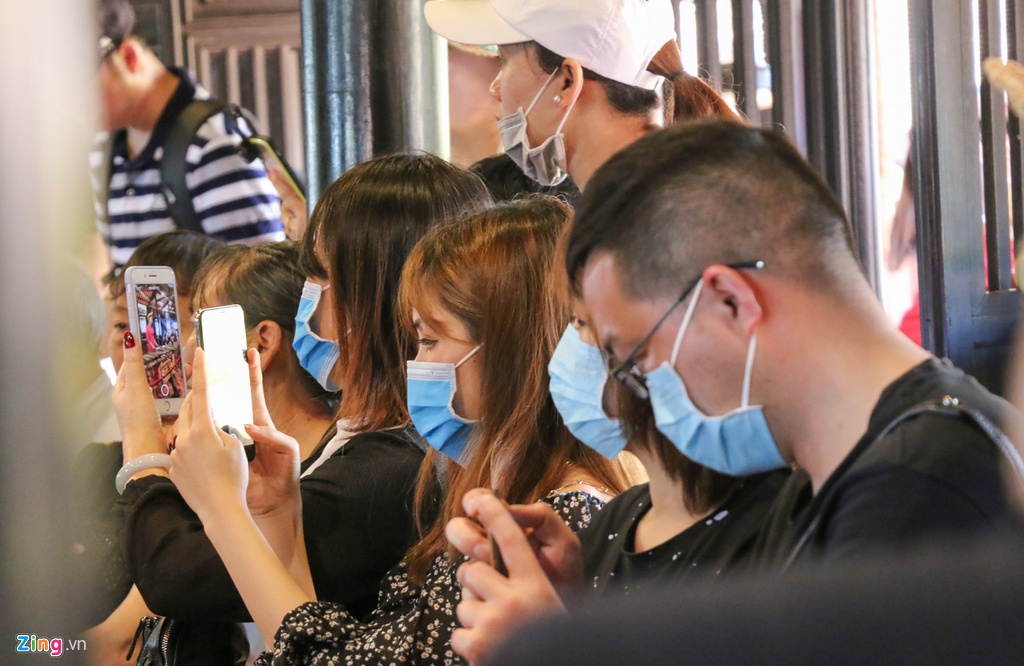 So virus corona, khach Trung Quoc bit khau trang kin mit o Nha Trang hinh anh 9 5_zing.jpg