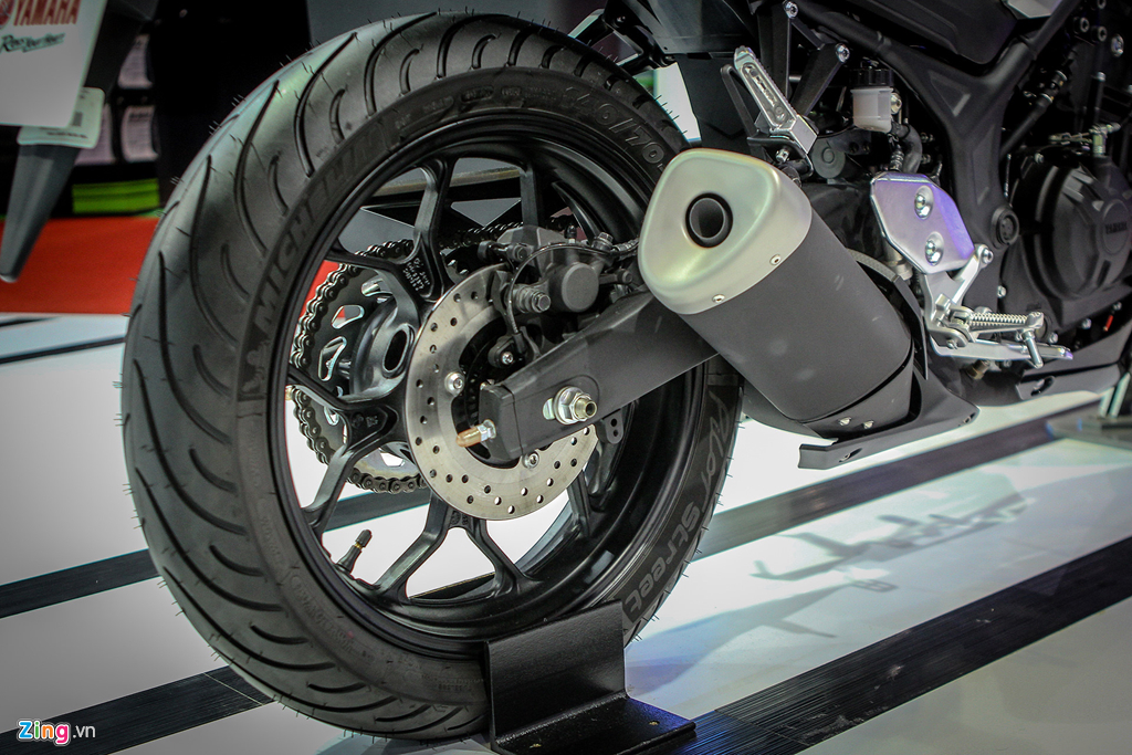 Cung muc gia 140 trieu, chon Honda CB300R hay Yamaha MT-03? hinh anh 7