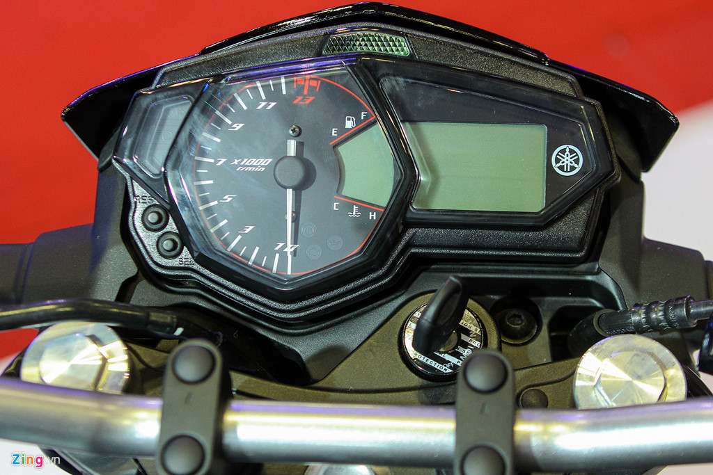 Cung muc gia 140 trieu, chon Honda CB300R hay Yamaha MT-03? hinh anh 9