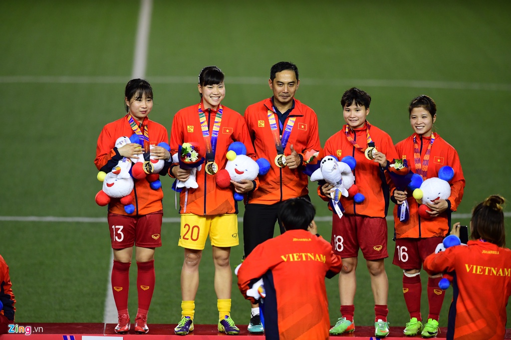 Tuyen nu Viet Nam nhi nhanh tren buc nhan HCV SEA Games hinh anh 1