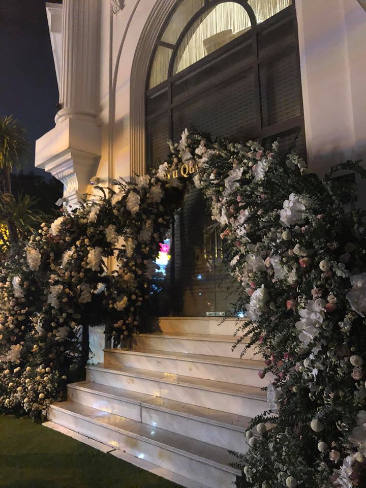 Ben trong biet thu xa hoa cua gia dinh Bao Thy hinh anh 2