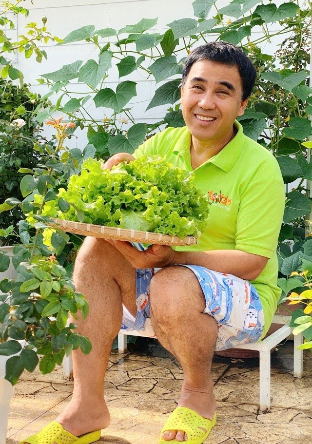 Quyen Linh: 'Nhieu nguoi den tan nha toi ke kho, xin tien' hinh anh 3 91418265_521950065409674_5499399438604435456_n.jpg