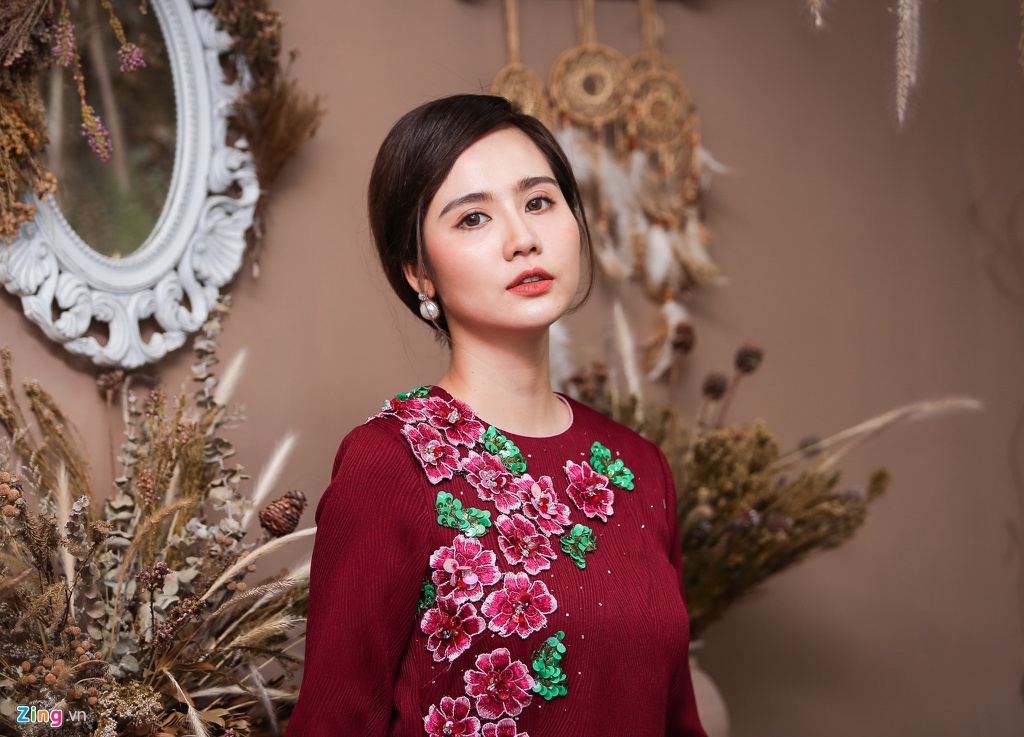 Huyen Lizzie sau ly hon: 'Minh noi loan cung chang sao' hinh anh 9 IMG_1755_zing.jpg