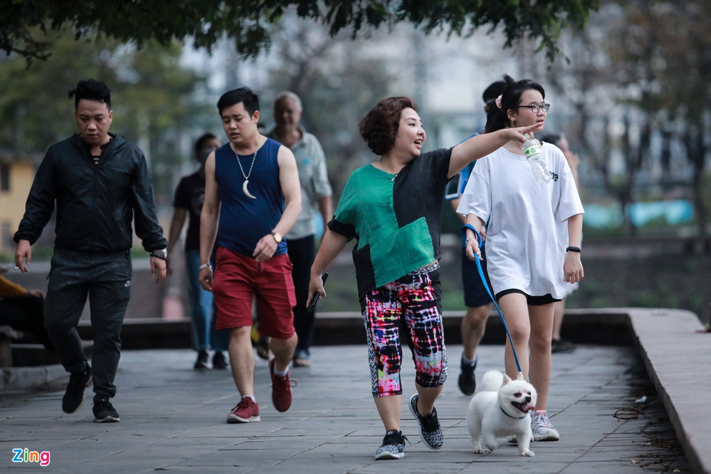 Tu 4/4, Ha Noi se kiem tra nhung nguoi ra ngoai duong hinh anh 1 9_zing.jpg