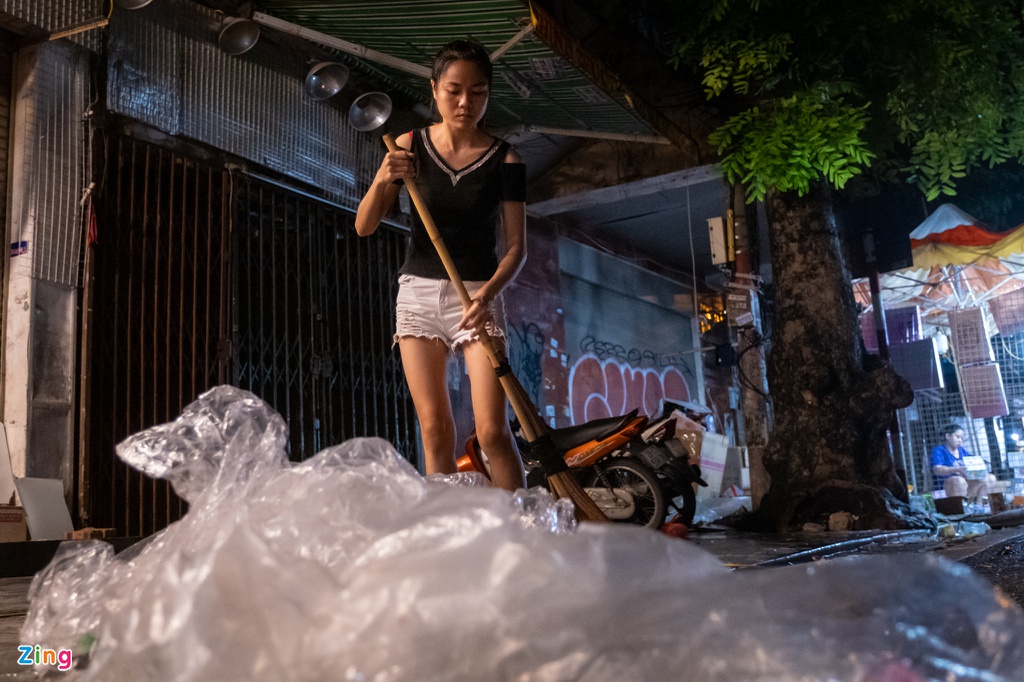 Cho Trung Thu ngap trong rac anh 7