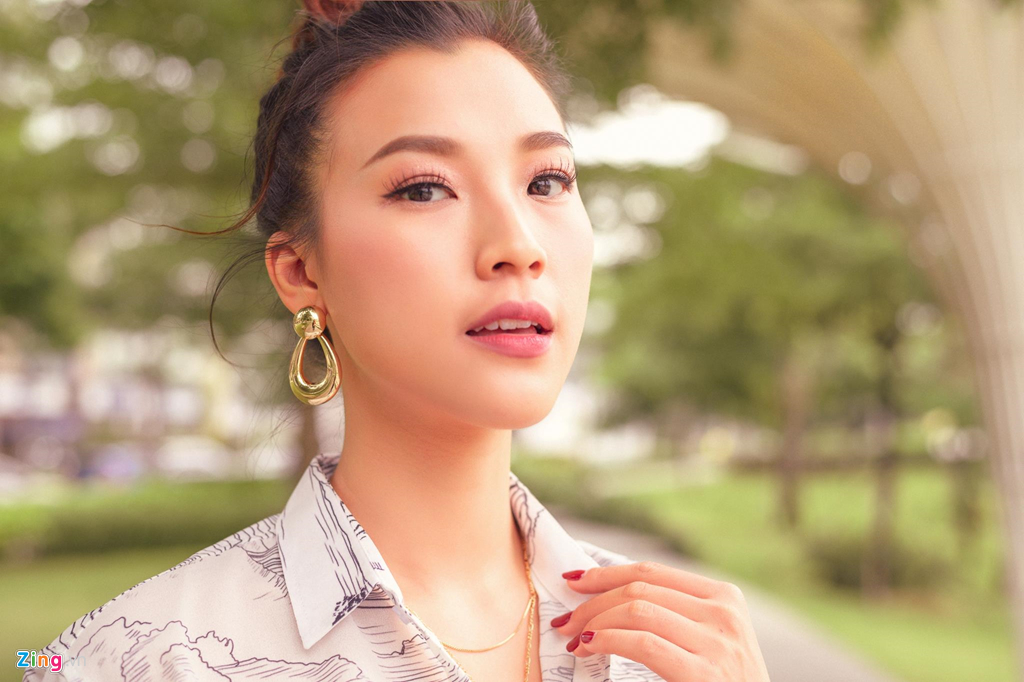 Hoang Oanh: 'Ban trai theo duoi mot nam ruoi toi moi nhan loi yeu' hinh anh 2