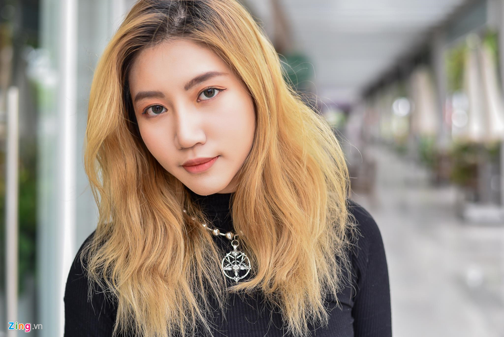 Ca si Orange: 'Toi bi keo vao tiep khach khi dien o bar' hinh anh 1