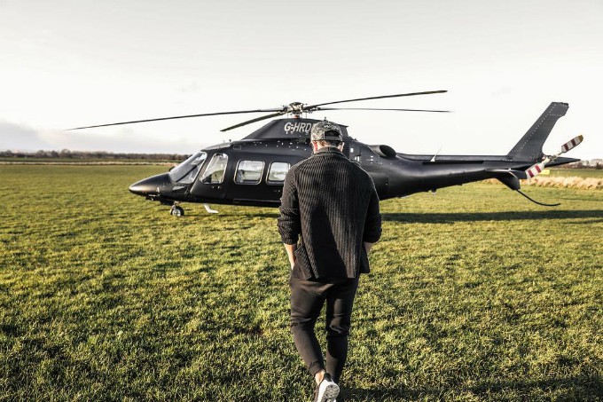 Nhung chuyen du lich dat tien cua hoang tu Brunei hinh anh 2