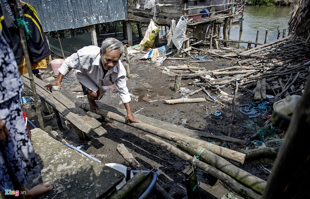 Xom dao o Ca Mau sau bien co trieu cuong hinh anh 3