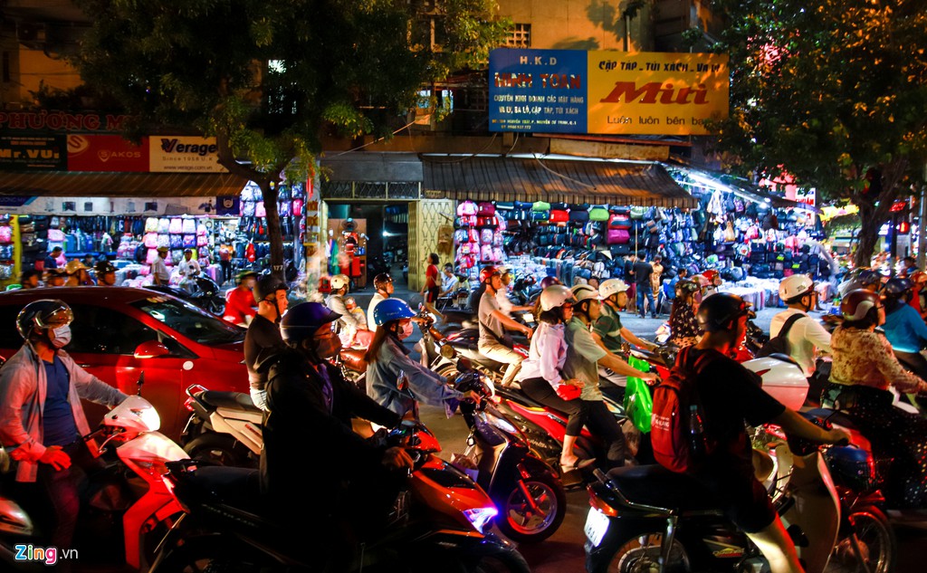 Pho thoi trang tu cao cap den hang nhai o trung tam TP.HCM hinh anh 10